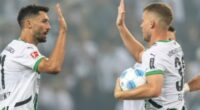بوروسيا مونشنجلادباخ يسجل هدف التعادل في شباك باير ليفركوزن