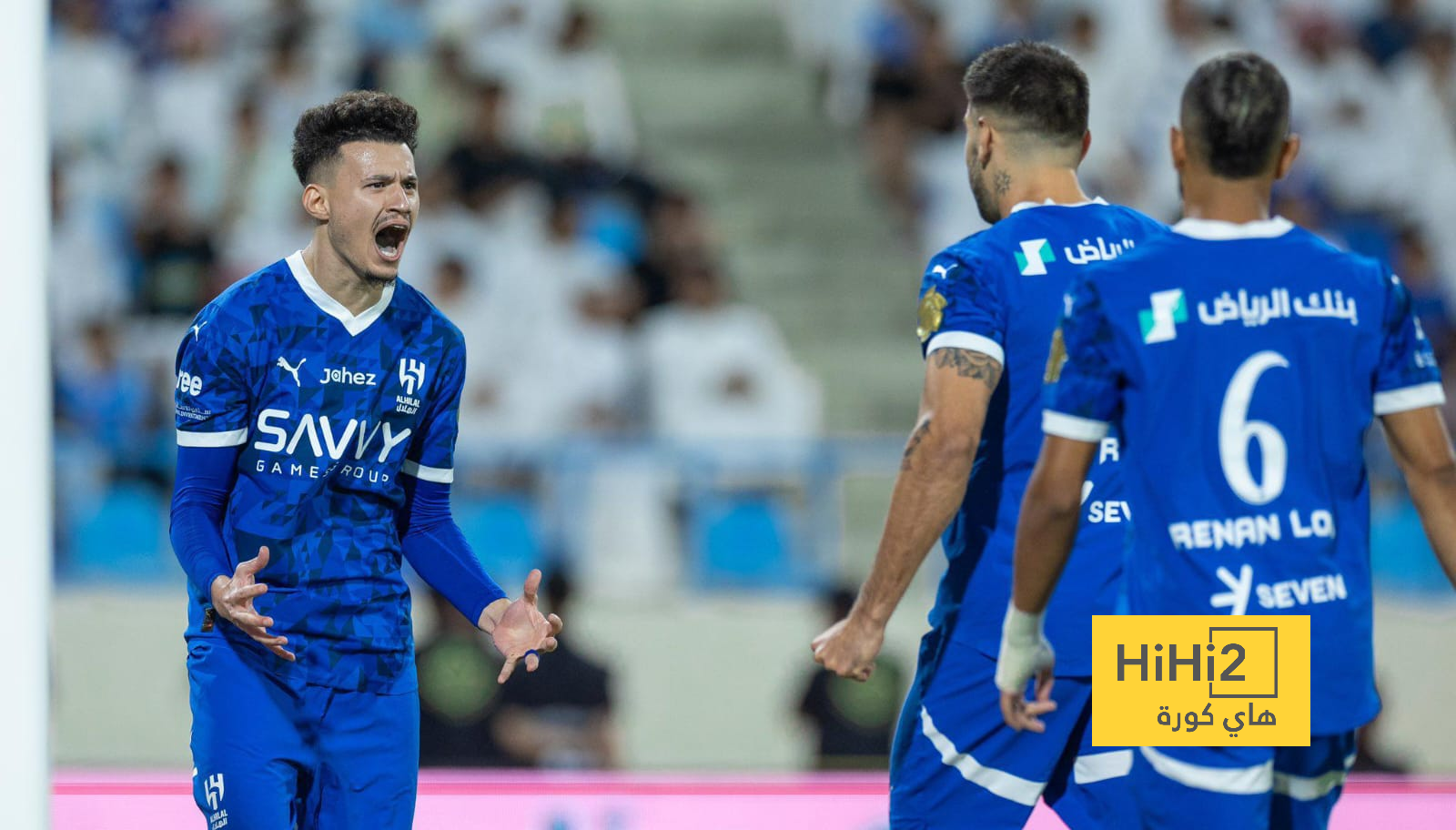 الهلال يهزم الأخدود بثلاثية في الدوري