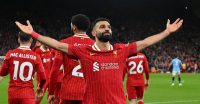مستقبل محمد صلاح يثير تساؤلات في أنفيلد