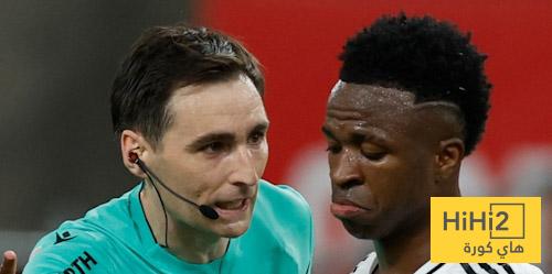 ماذا كتب الحكم في تقريره لحالات الطرد للاعبي ريال مدريد؟