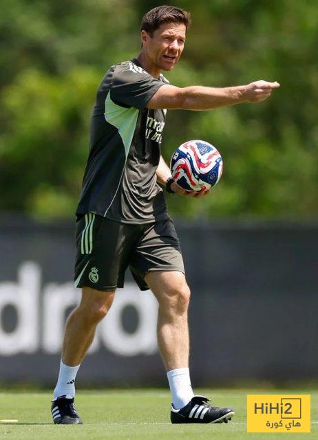 صور: ريال مدريد يختتم تدريباته استعداداً لمواجهة الهلال 20 صور: ريال مدريد يختتم تدريباته استعداداً لمواجهة الهلال 19