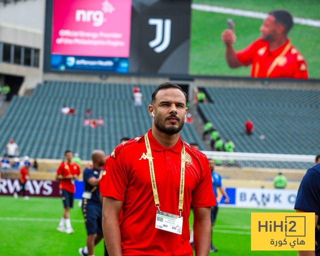 صور.. لاعبو الوداد يتفقدون أرضية الملعب قبل لقاء يوفنتوس 8 صور.. لاعبو الوداد يتفقدون أرضية الملعب قبل لقاء يوفنتوس 7