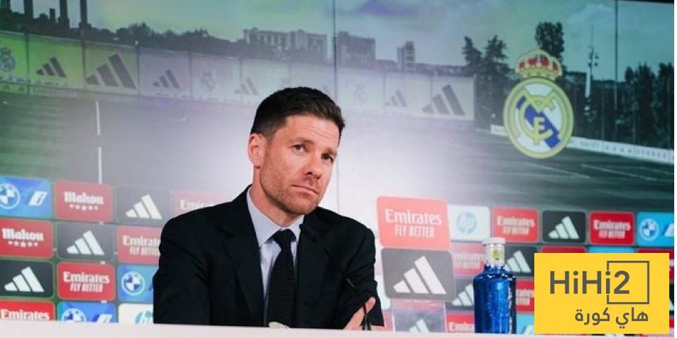 “سأخيب آمالكم”… شاهد كيف مازح ألونسو الصحفيين قبل مواجهة دورتموند