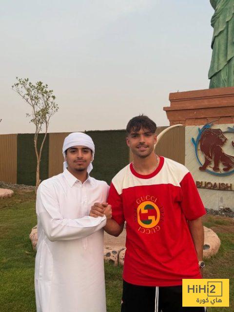صور : كيف يقضي اسينسيو عطلته في الإمارات؟