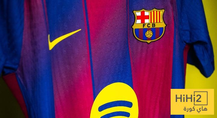 برشلونة يظهر بالقميص الجديد لأول مرة