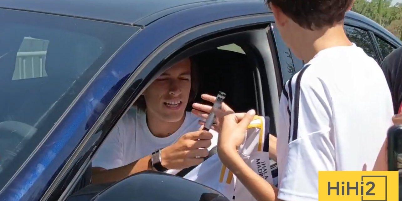 رد فعل كاريراس عندما سُئل عن إيقاف لامين يامال!