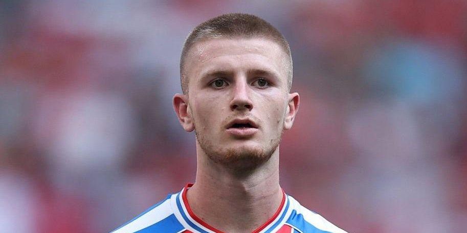 الحل الوحيد أمام ريال مدريد للتعاقد مع آدم وارتون