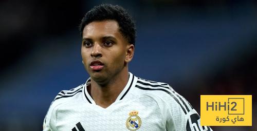 صورة.. رودريغو يتلقى تعليمات من والدته اثناء تدربه