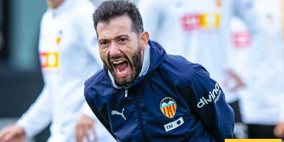 اخبار نيوز : مدرب فالنسيا يتجاهل الحديث عن ملعب كرويف
