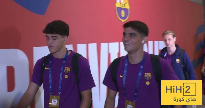 برشلونة يصل ملعبه قبل لقاء باريس سان جيرمان