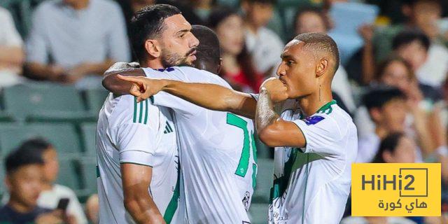 نقل لاعب الأهلى إلى المستشفى