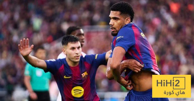 كم هدف سجله برشلونة في عهد فليك؟