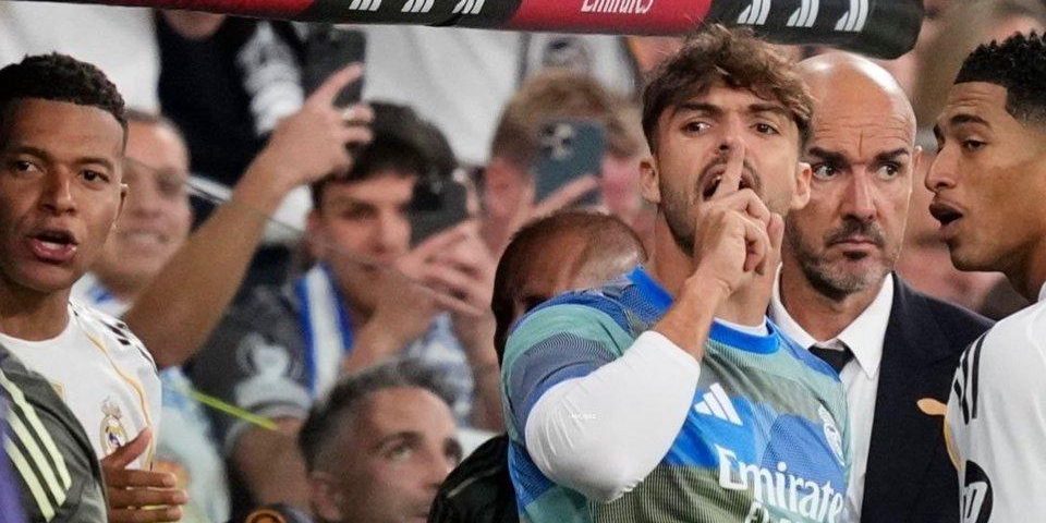 صورة: أسينسيو يوجه رسالة غير مباشرة إلى لامين يامال