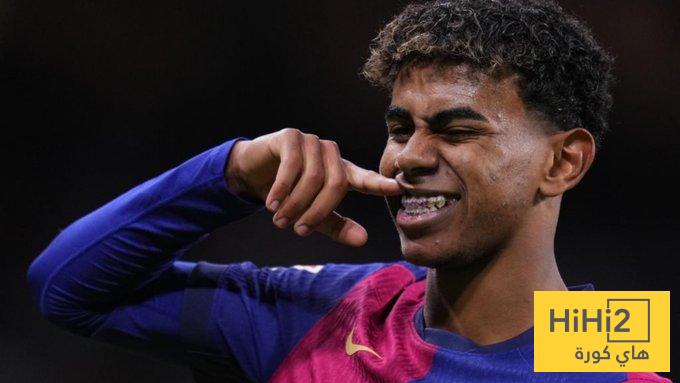 مطالبة بتغيير مركز لامين يامال !