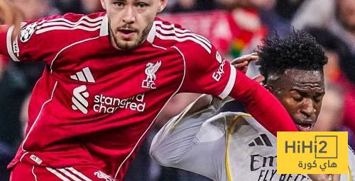 سلوت يتعجب من عدم طرد فينيسيوس في مباراة الريال وليفربول