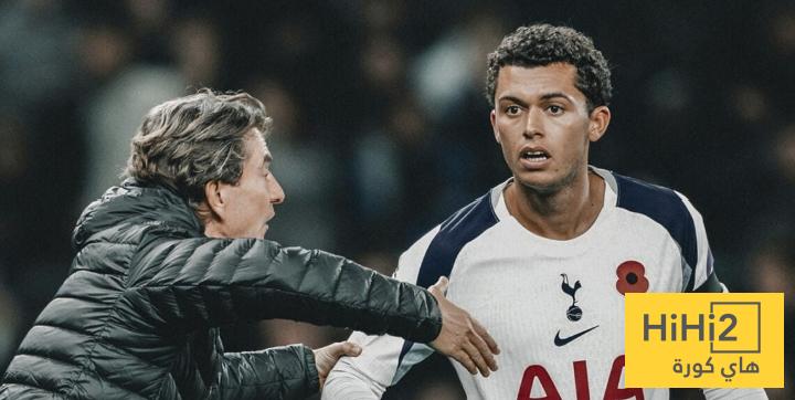 15 دقيقة.. مباراة متوازنة بين مانشستر يونايتد و توتنهام