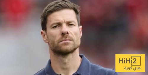 كان لاعب كارثي ولكن الونسو خائف من تبديله ..!