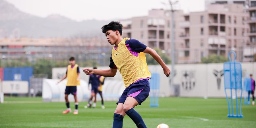 رديف برشلونة يستعين بثلاثة لاعبين شباب قبل ديربي إسبانيول