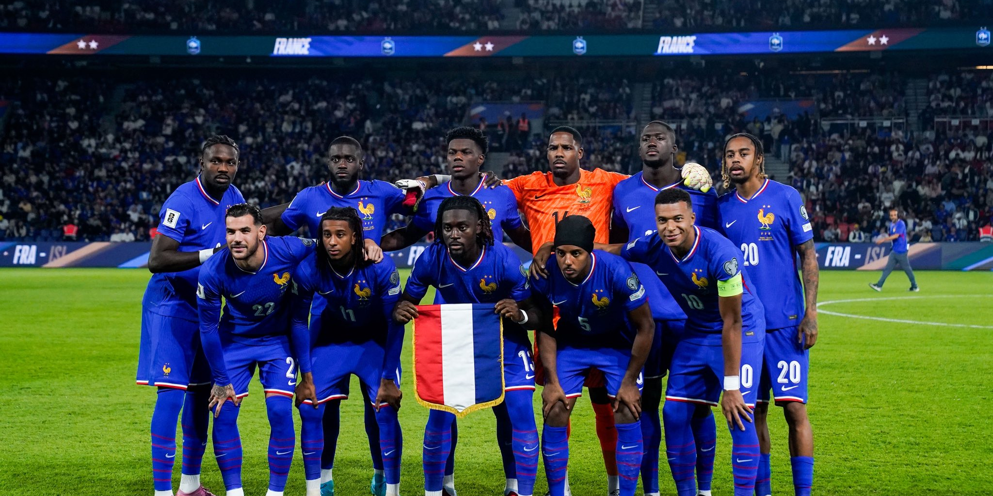 فرنسا تتلقى هدفا تاريخيا