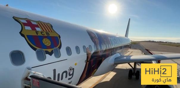 صور.. طائرة برشلونة الجديدة