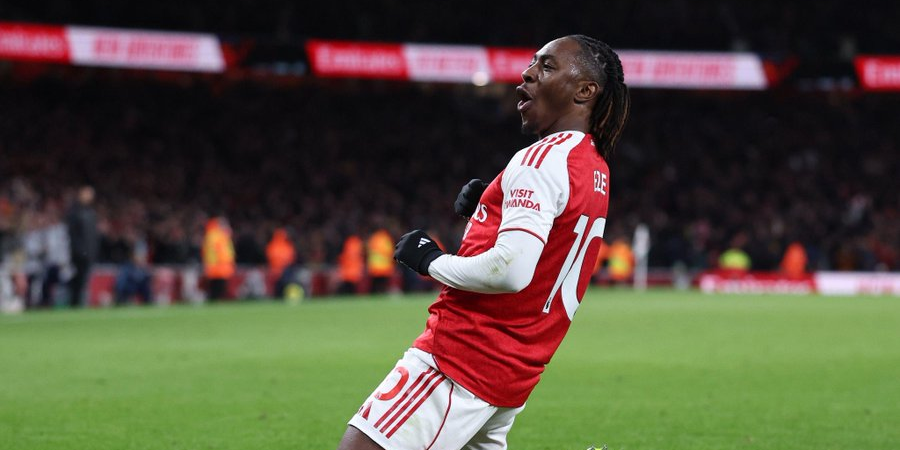 ارسنال يسجل الهدف الرابع امام توتنهام