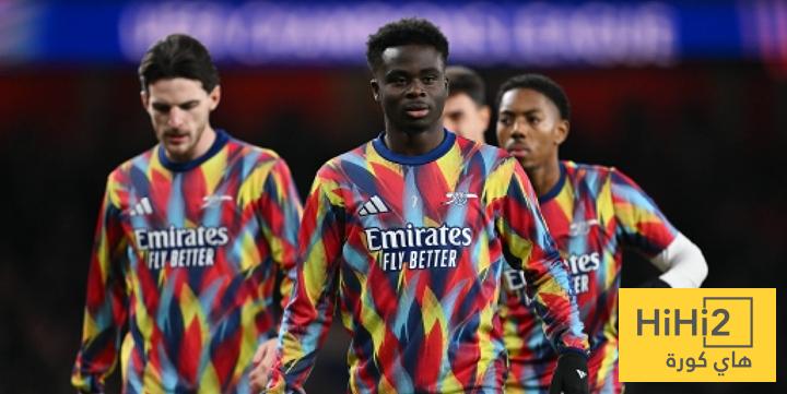 ساكا يسقط مصابا في مباراة البايرن