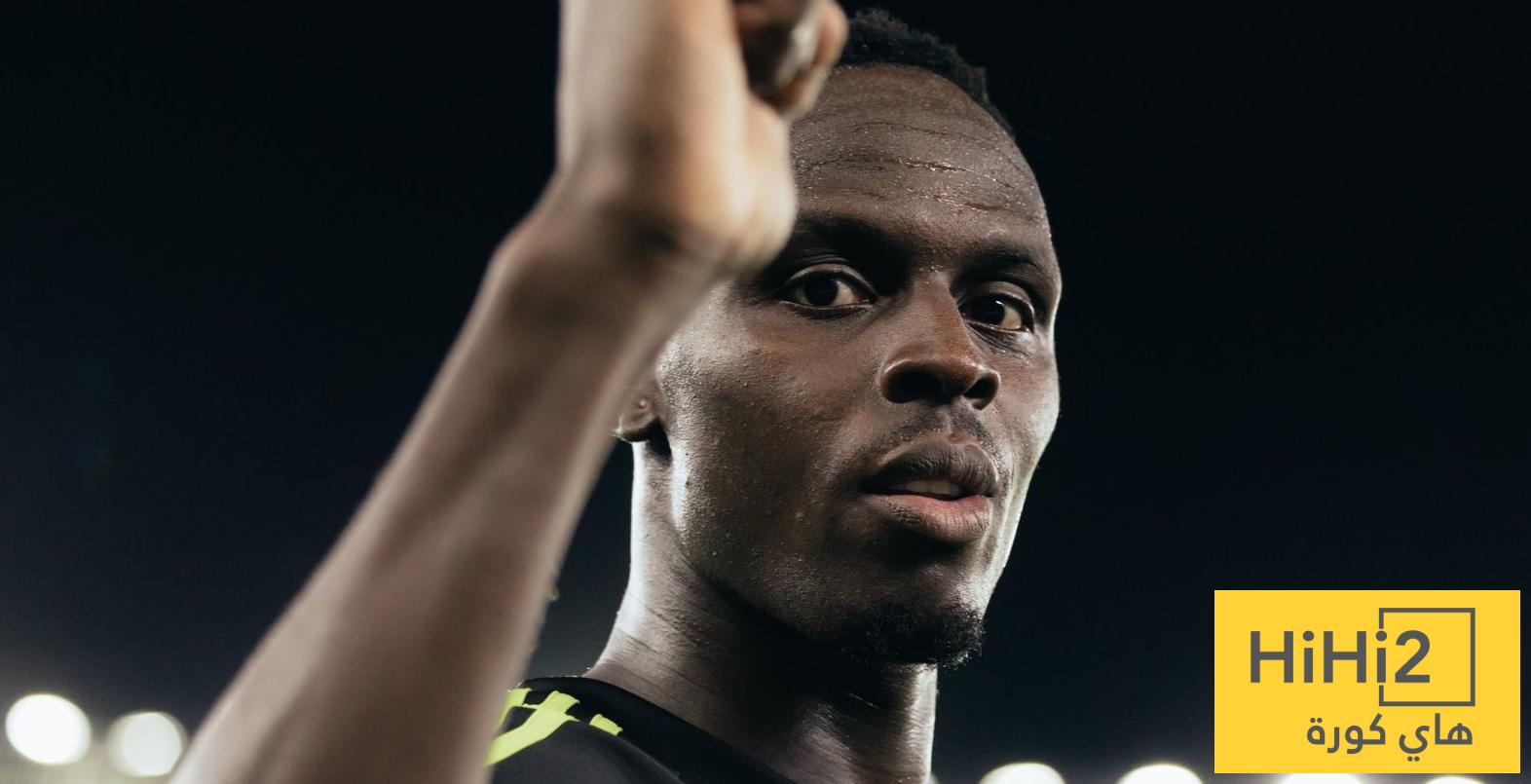 لماذا جددت إدارة النادي الأهلي عقد ميندي ؟