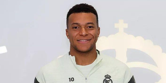 رسالة مبابي بعد فوزه بجائزة لاعب الشهر