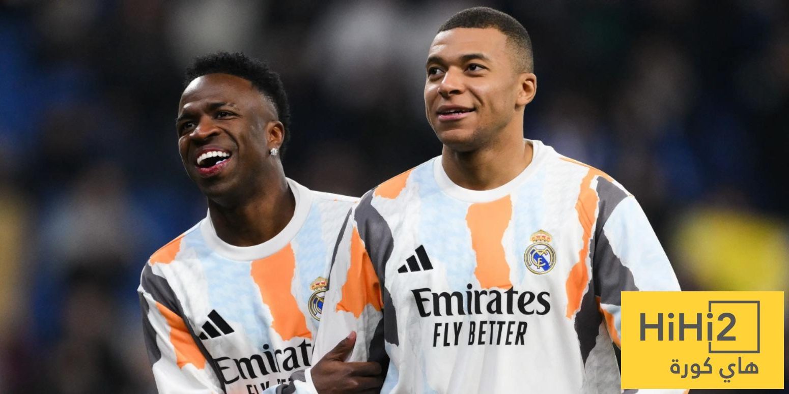 صورة : فينيسيوس يهنئ مبابي