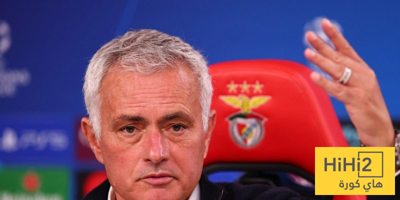 جوزيه مورينيو يعاقب صحفيًا في بنفيكا