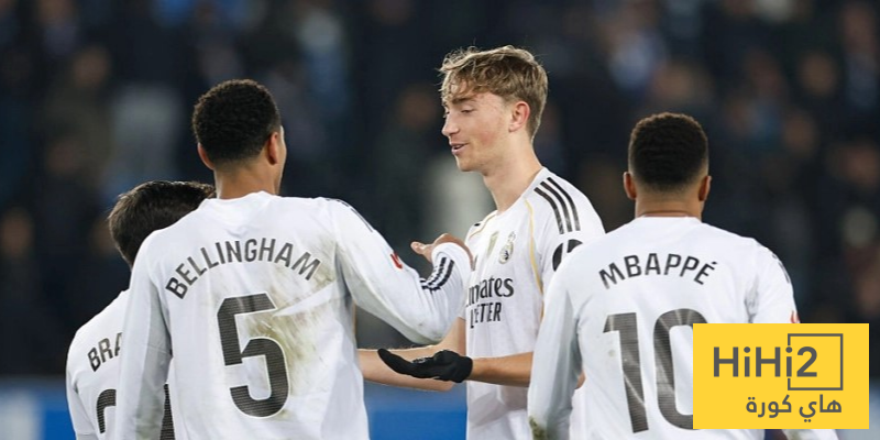 صورة – مدافع ريال مدريد يصارع أسد في الإجازة