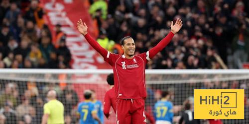 عين على فان دايك في مباراة وولفرهامبتون