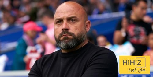 مدرب اسبانيول يشيد بقوة برشلونة قبل الديربي