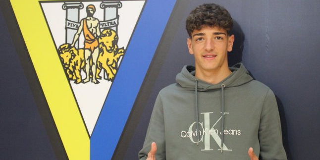 برشلونة مهتم بموهبة قادش