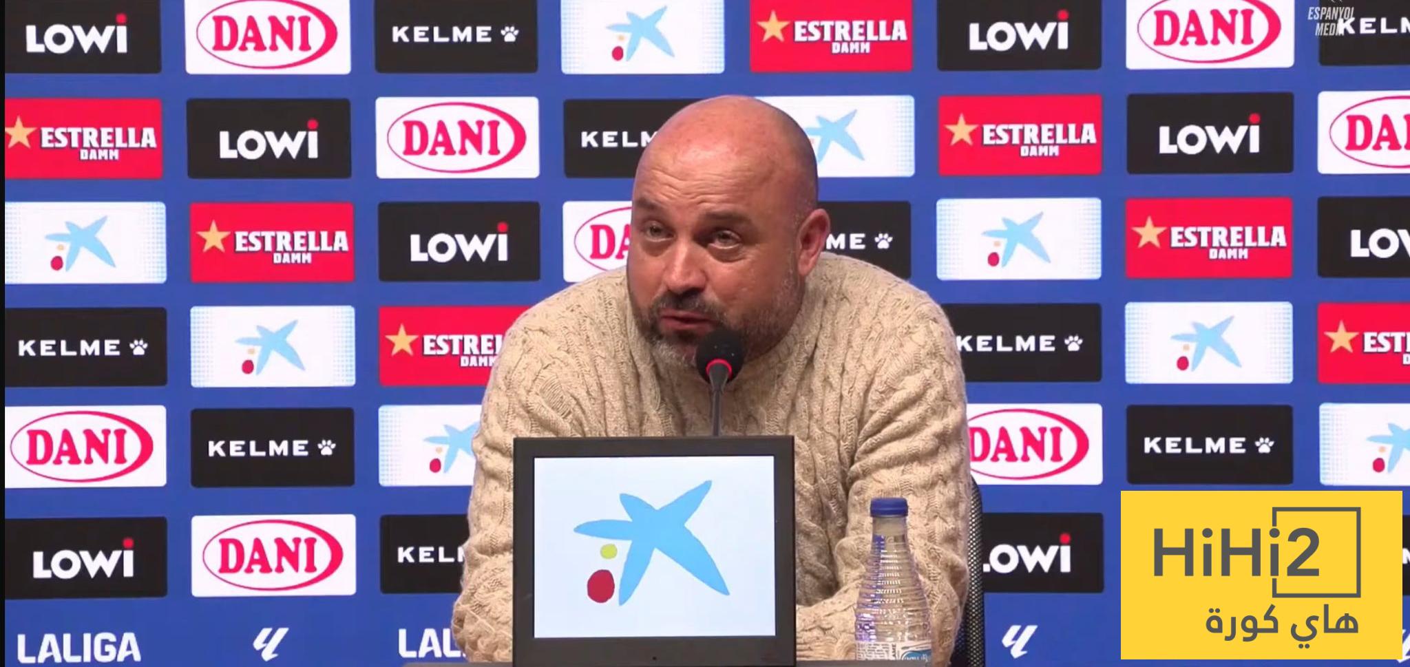 مدرب إسبانيول يعرب عن غضبه بعد الهزيمة أمام برشلونة