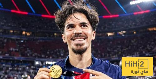 بيريز مغرم بـ فيتينيا ..!