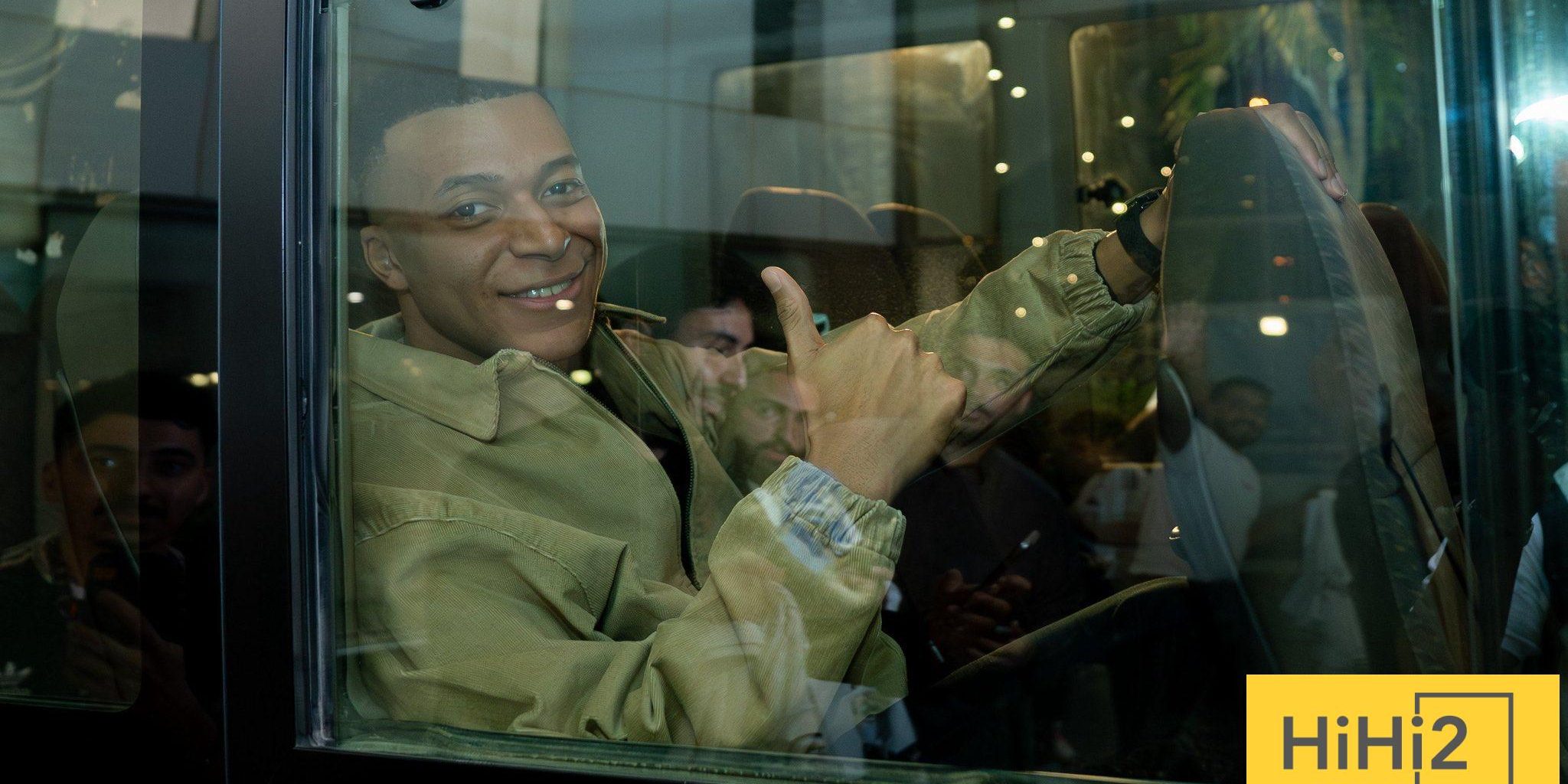 ظهور مبابي في جدة يربك برشلونة