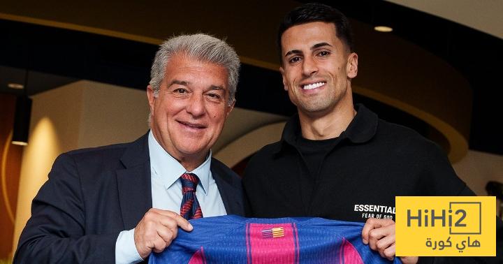 صور.. ترحيب خاص بـ كانسيلو في تدريبات برشلونة