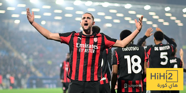 ميلان يضيف الهدف الثاني امام كومو