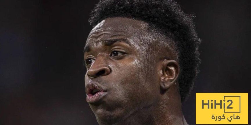 صوره : فينيسيوس حزين عند سماع صافرات الاستهجان من الجمهور بعد اعلان اسمه