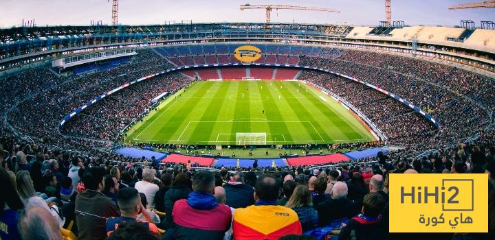 جمهور برشلونة ينتشر في الكامب نو