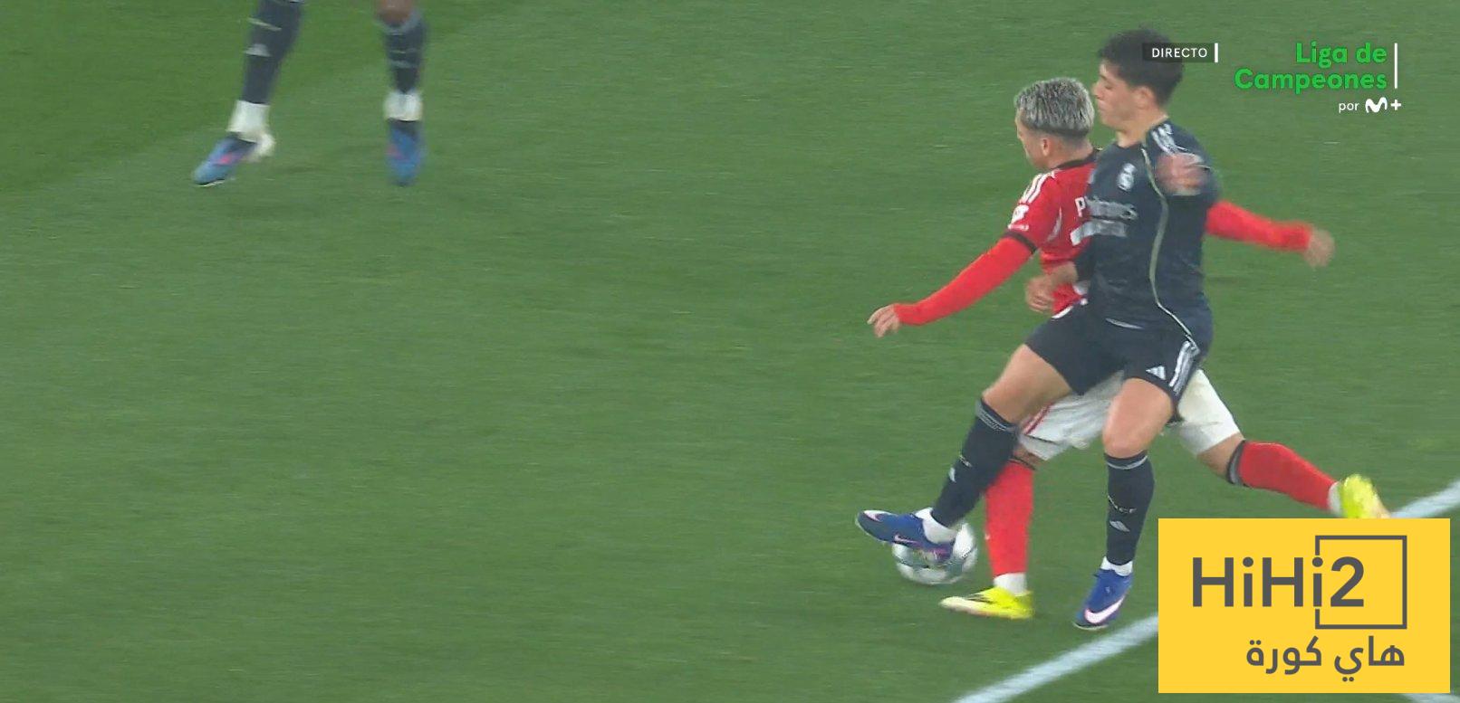 الـ VAR يحرم بنفيكا من ركلة جزاء واضحة أمام ريال مدريد