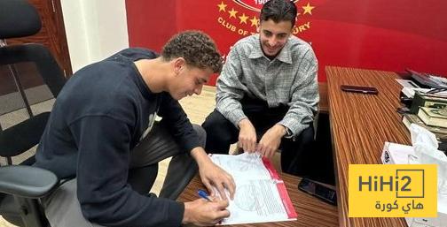 حمزة عبد الكريم يوقع عقود انضمامه الى برشلونة