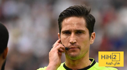 صورة : أكثر لقطة مثيرة للجدل لحكم مباراة برشلونة وألباسيتي