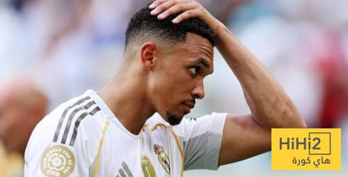 موقف أرنولد من المشاركة ضد فالنسيا