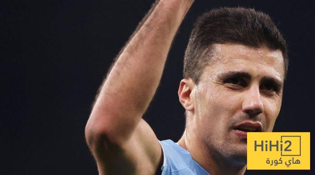 رودري لاعب وسط مثالي