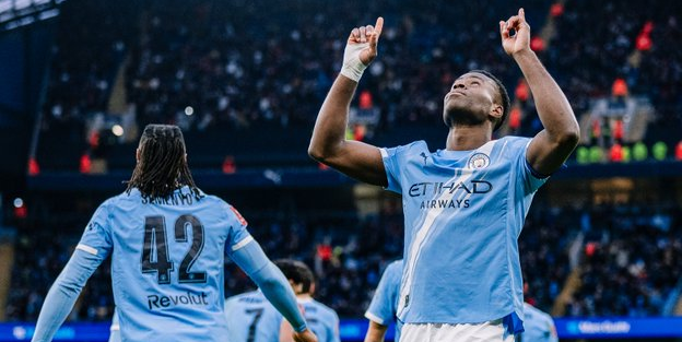 تقييم لاعبي مانشستر سيتي بعد الفوز على سالفارد