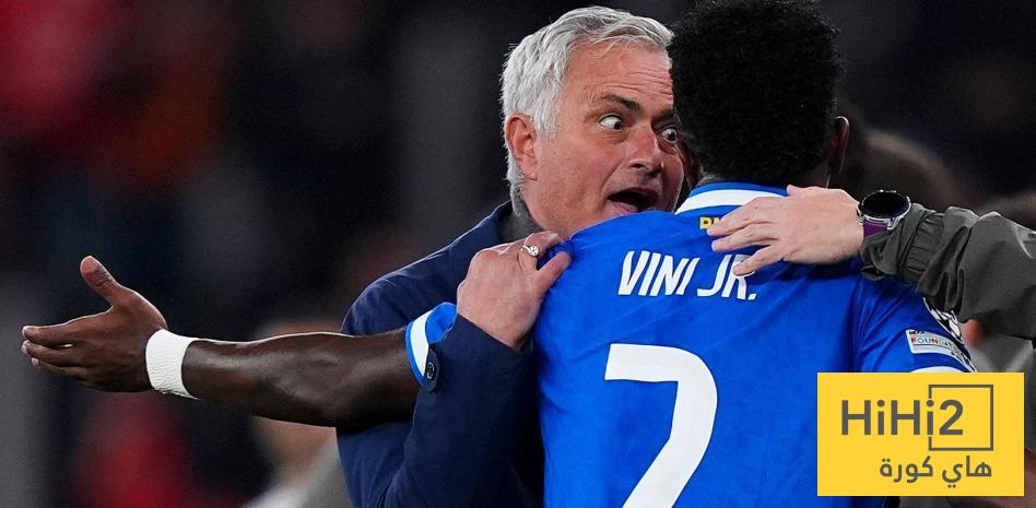 تهديد قائد بنفيكا بعد دفاعه عن فينيسيوس