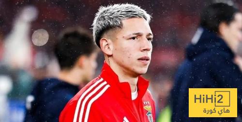 صورة .. بريستياني عنصري حتى على زملائه 1