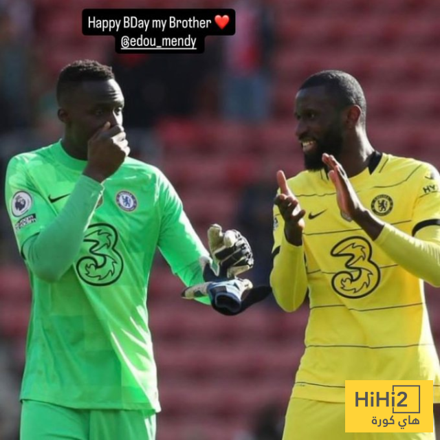 روديغر يهنئ لاعب الأهلي السعودي 2 روديغر يهنئ لاعب الأهلي السعودي 1